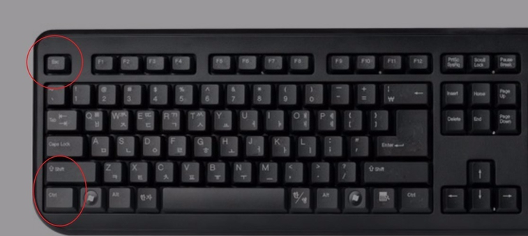 电脑开机黑屏 电脑开机黑屏